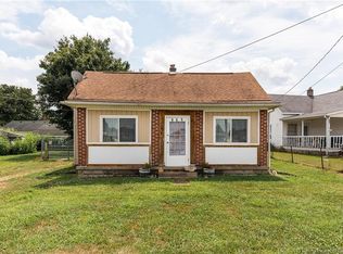 106 W Main St, Henryville, IN 47126
