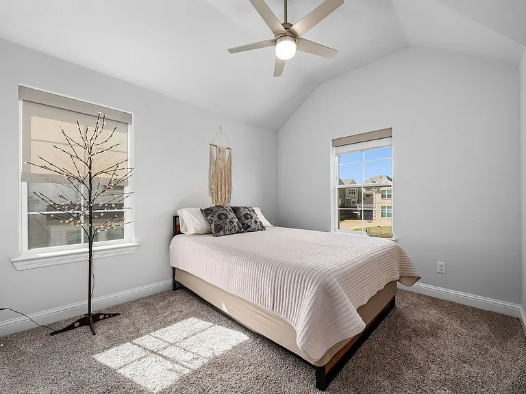 4602 Lorion Dr — Photo 34