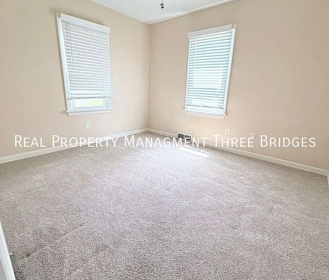 3208 Dix Ave — Photo 8