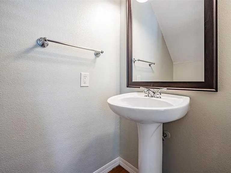 404 S Willow Ave #B — Photo 15