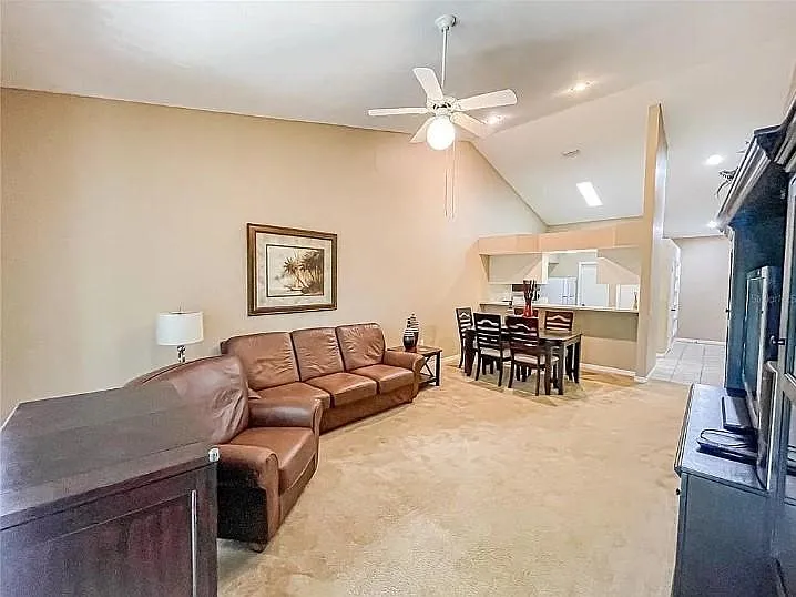 2 bed, 1134 sqft, $1,575 — Photo 3