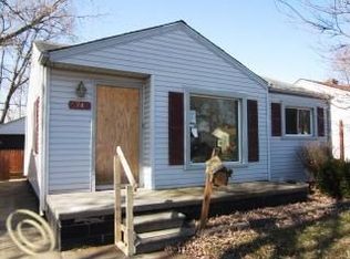 6740 Cornell St, Taylor, MI 48180