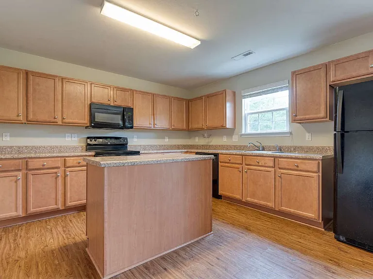 326 Azalea Dr — Photo 13