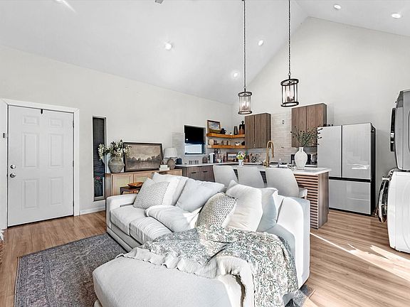 4th image of 3209 Pennsylvania Rd