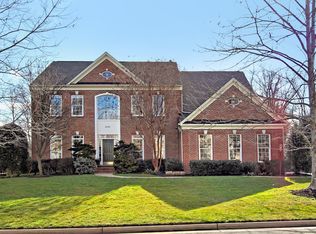 22482 Pine Top Ct, Ashburn, VA