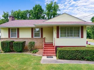 3100 Mayfield Dr, Johnson City, TN 37604