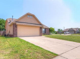 4903 N 36th St, Broken Arrow, OK 74014