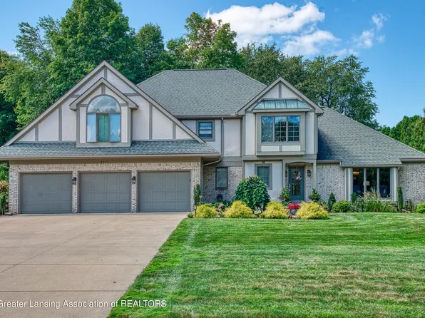3777 Chippendale Cir, Okemos, MI 48864