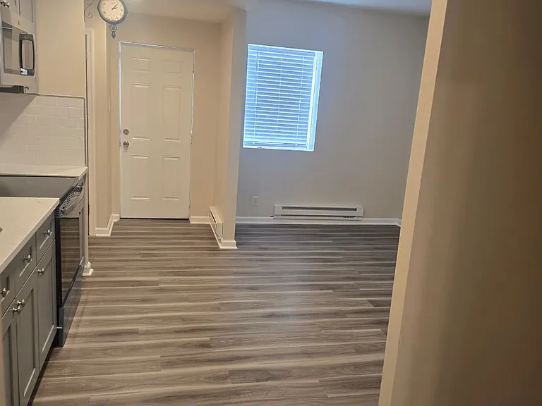 209 S Locust St #5 — Photo 8