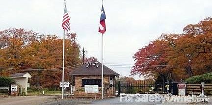 Welcome to Callender Lake
						:
						Callender Lake is a private gated lake community.