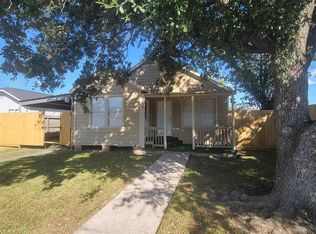 1016 N Commerce St, Baytown, TX 77520