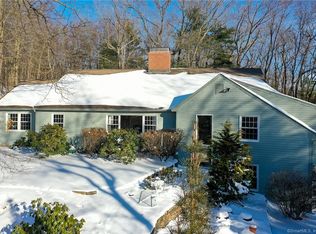 420 Strickland St, Glastonbury, CT 06033