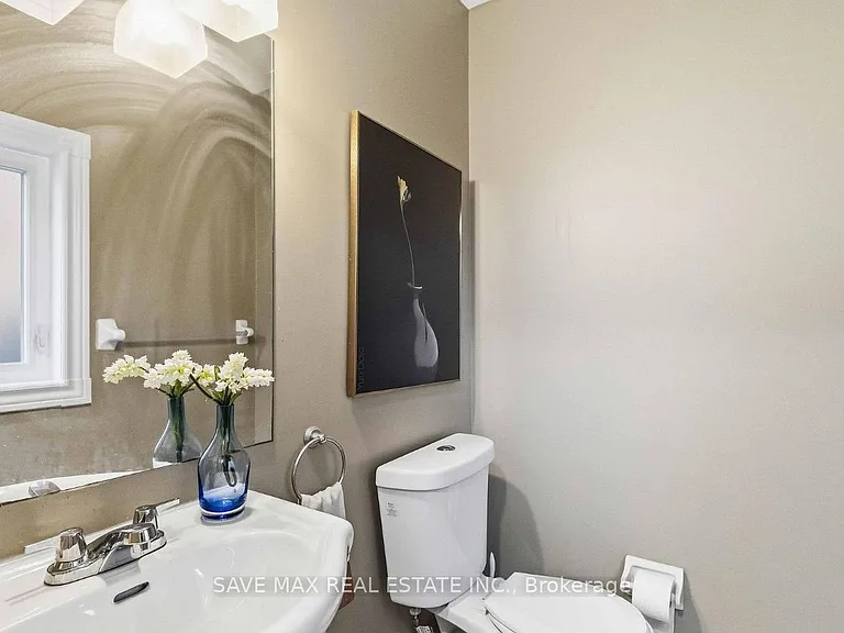 18 Salonica Rd #UPPER — Photo 12