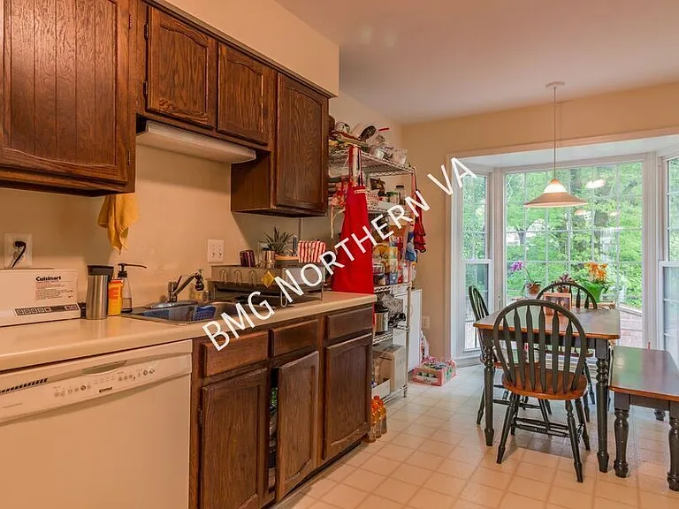 3019 Seven Oaks Pl — Photo 12