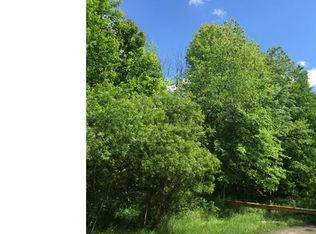 Henderson Ave, Columbiana, OH 44408