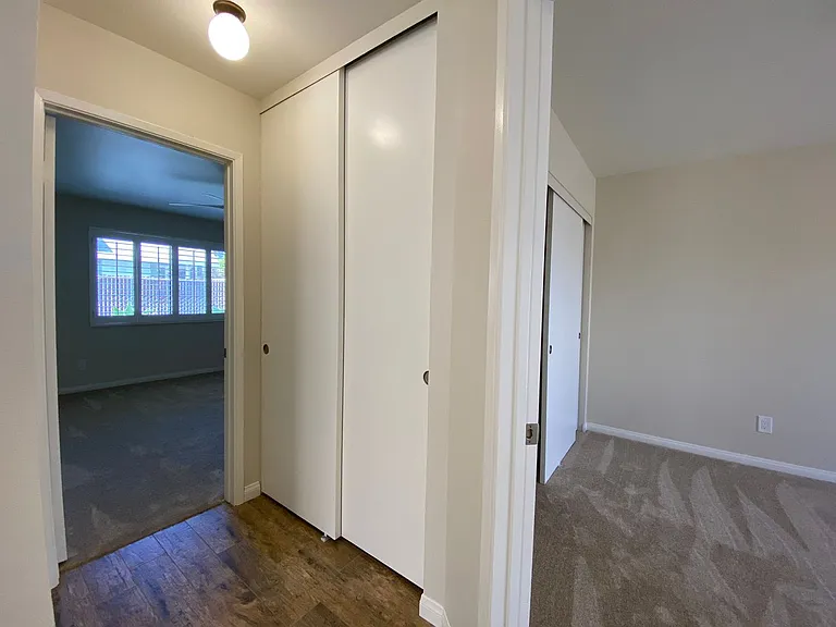 Jefferson St 2632 Sprague Building — Photo 15