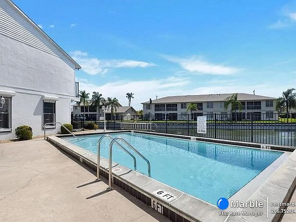 4th image of 1304 SE 7th St APT 107