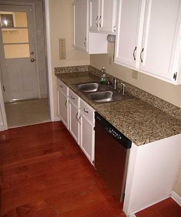 4th image of 2041 W 5th Ave