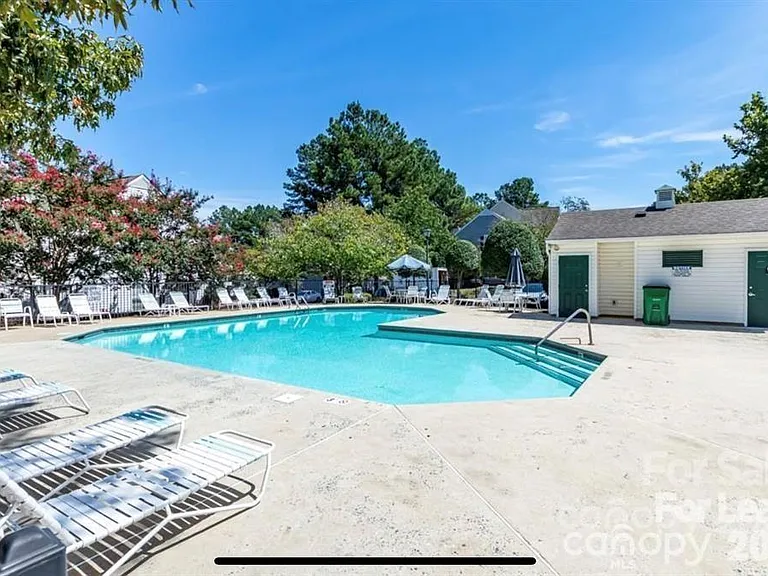 8263 Southgate Commons Dr — Photo 28