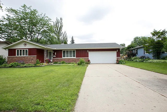 115 McKinstry Dr photo 1