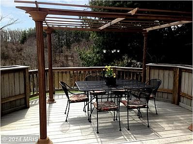 Outdoor Sitting Group with Pergola