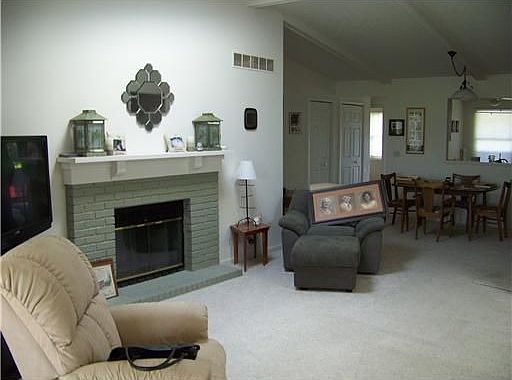 5th image of 2003 E Farnsworth Dr #B