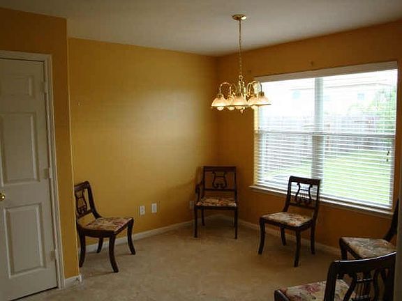 5th image of 2610 Tarpon Dr
