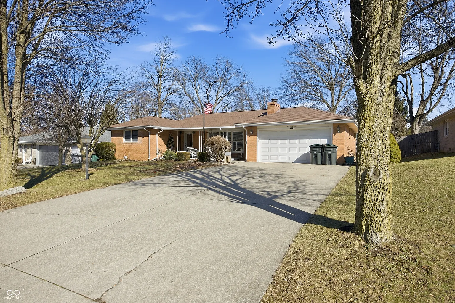 1302 N Forest Ave photo 1