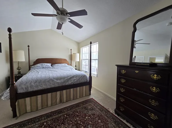 6506 Ash Rock Cir, Westerville, OH 43081