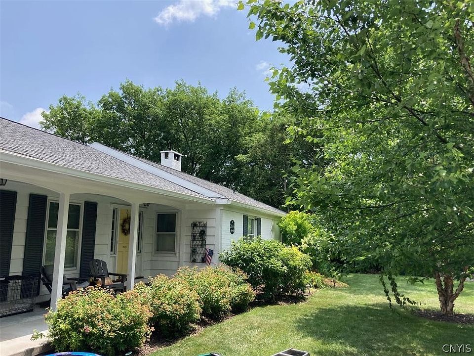 1st image of 2886 W Lake Rd