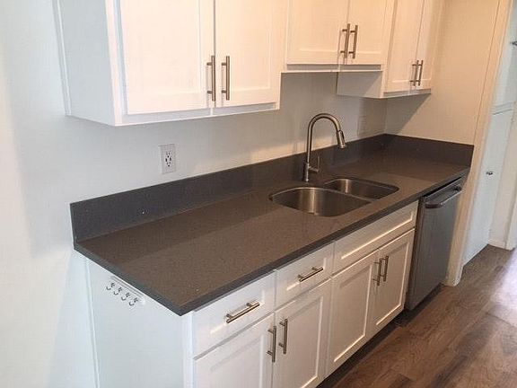 2nd image of 546 Cherry Ave #2