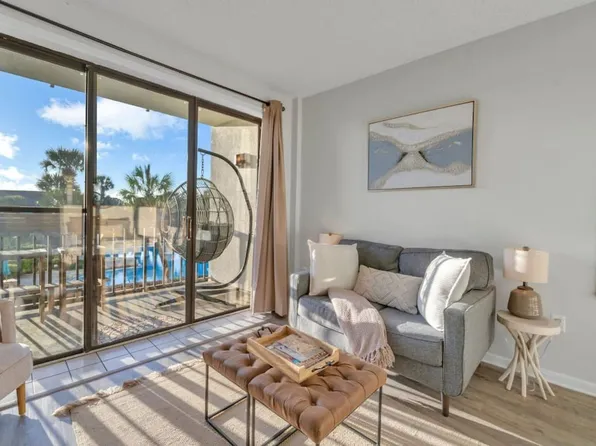 214 Miracle Strip Pkwy SW, Fort Walton Beach, FL