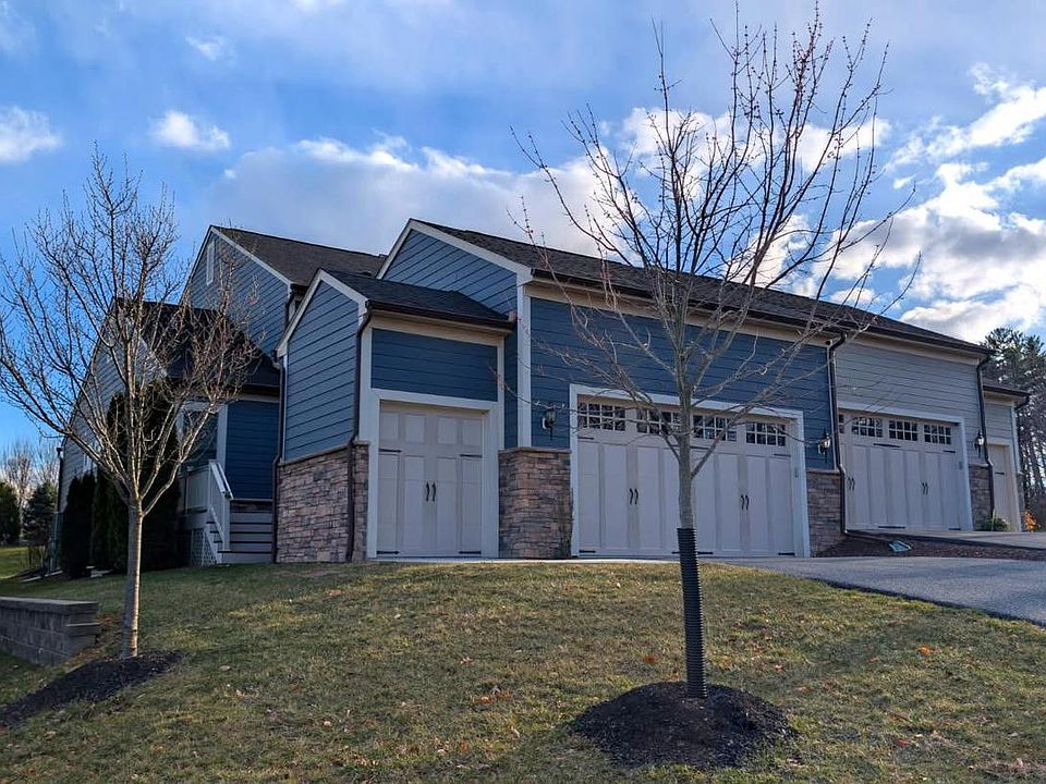 2nd image of 6910 Summit Cir