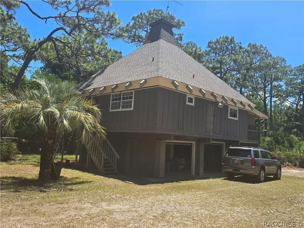 9160 W Kingston Dr, Homosassa, FL 34448