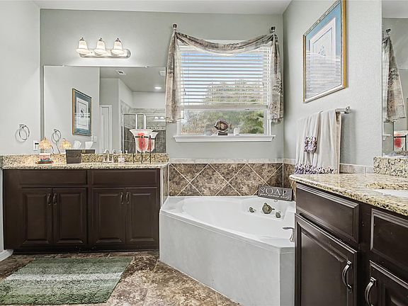 4th image of 2749 Santa Ana Ln
