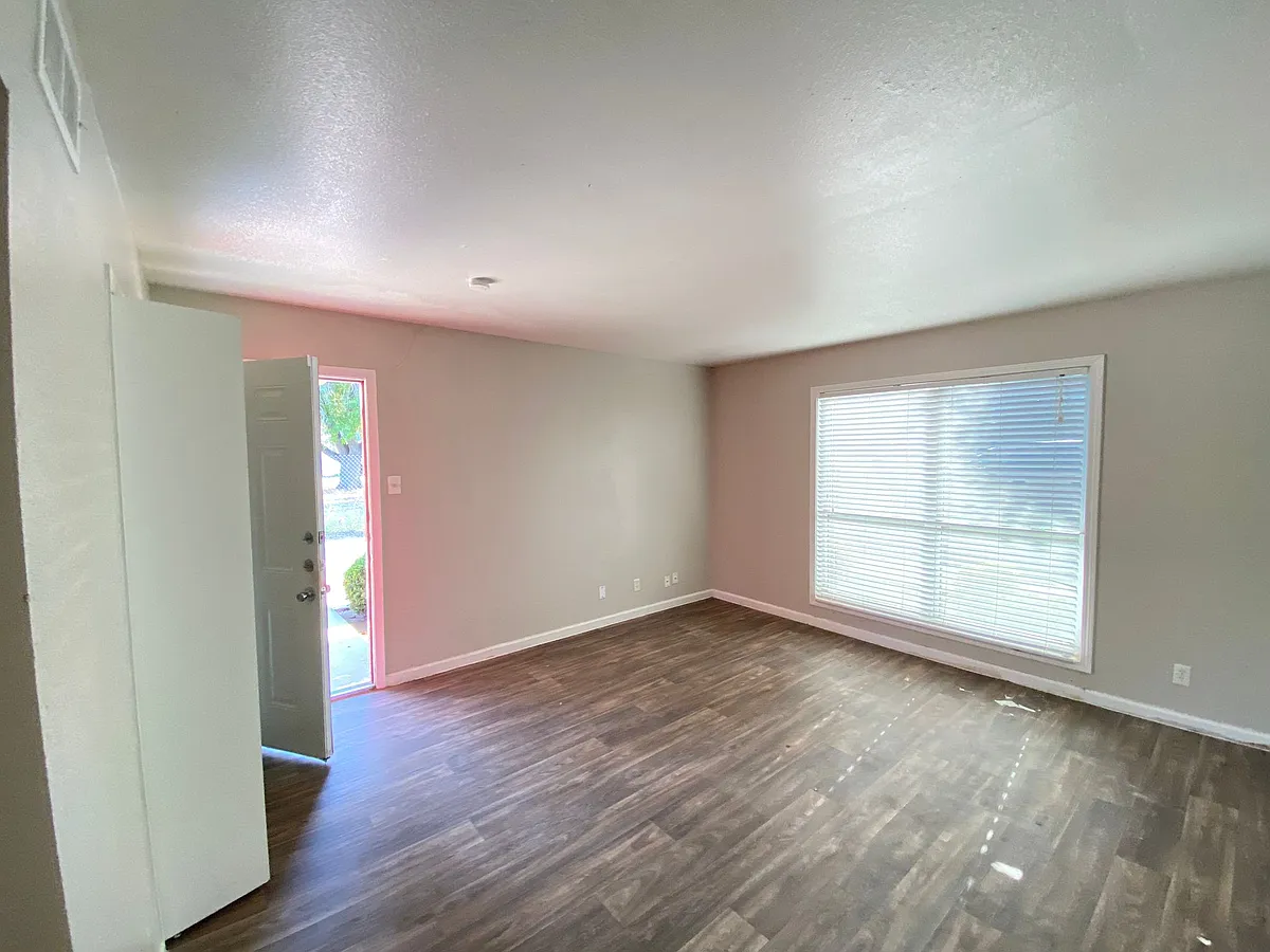 Building Photo - 1004 Allena Dr #24