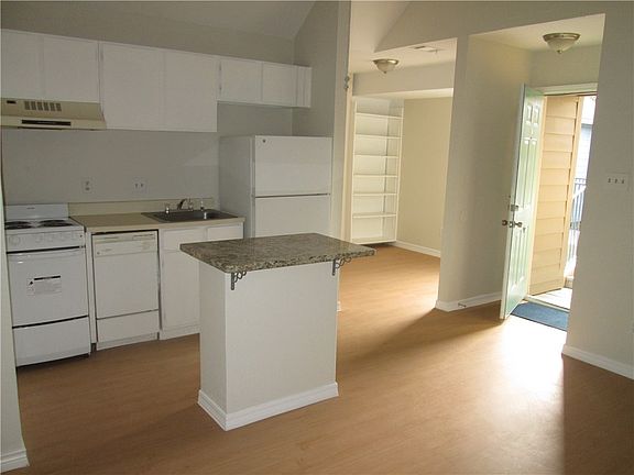 5th image of 513 S Park Dr APT 303