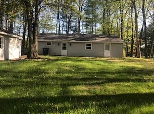 702 Lakeview Dr, Harrison, MI 48625