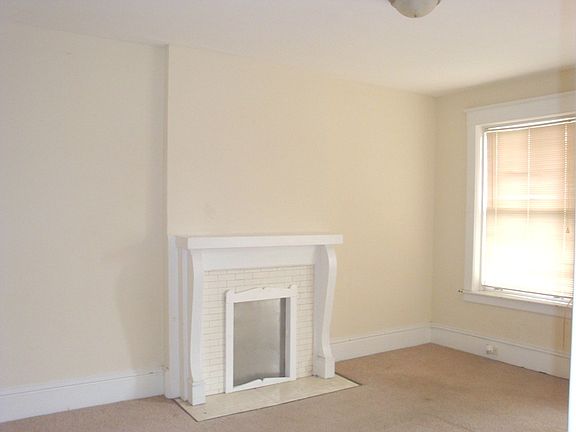 3rd image of 2358-2360 Lawrence St