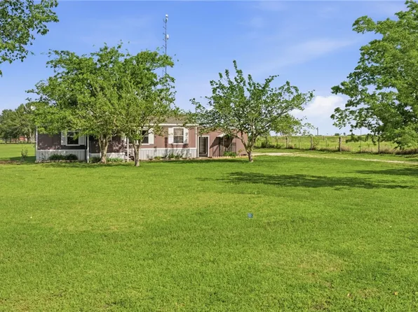 4149 High Country Dr, Bryan, TX 77808