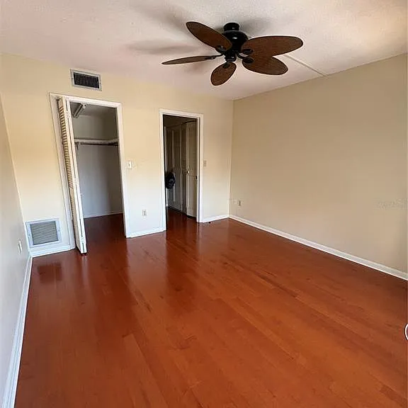 5220 Brittany Dr S #803 — Photo 23