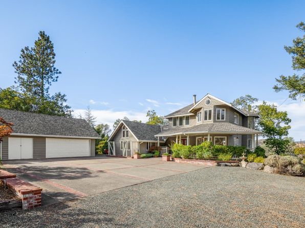 1760 Howell Mountain Road - 3bd/2ba, 2,460 sqft - in Angwin, CA