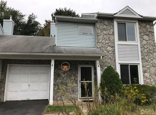 2 Jeffrey Cir, Dayton, NJ 08810