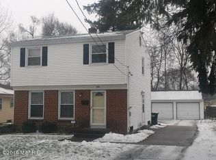 908 Bryant St SW, Wyoming, MI 49509