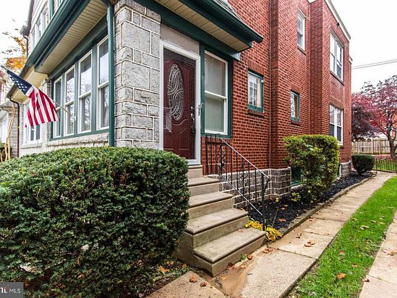 3rd image of 3224 Stanwood St