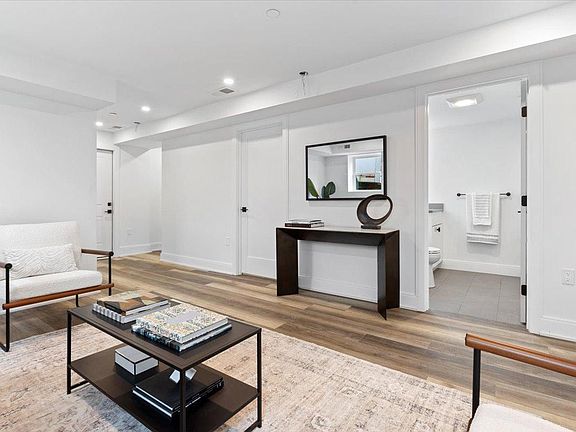 5th image of 157 Princeton St Floor 1