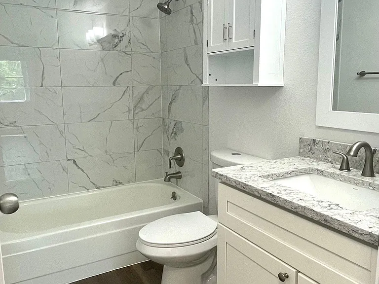Golden Cir — Photo 9