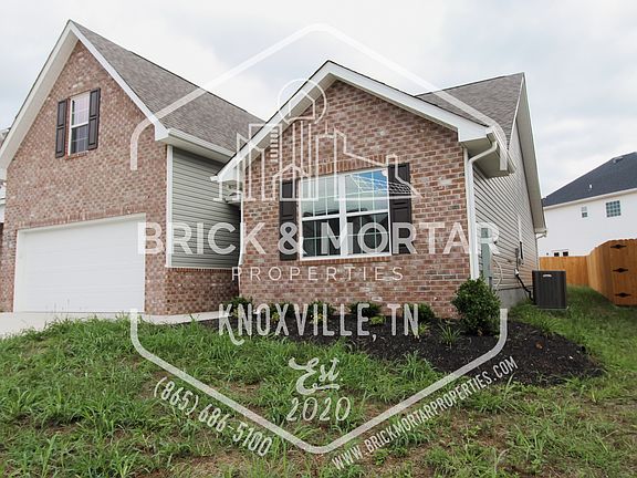2nd image of 4852 Stoneyhurst Ln