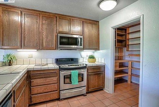 2nd image of 311 Vista Heights Rd