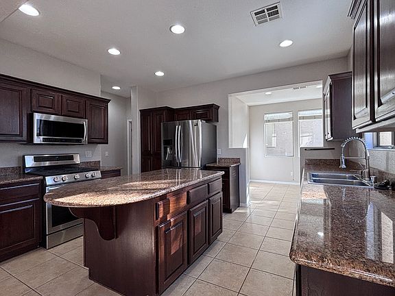 5th image of 11235 Fiesole St